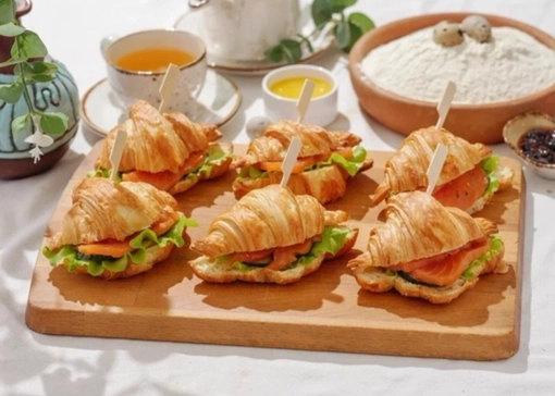 Круассаны с семгой 