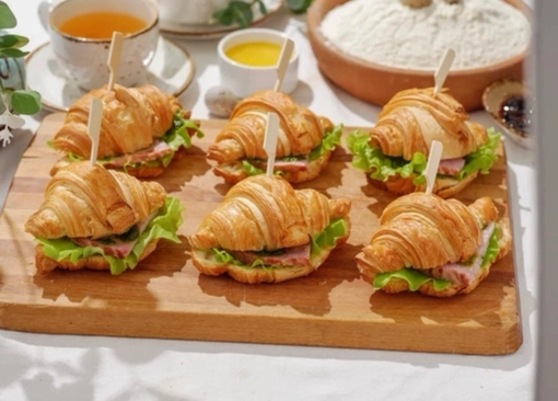 Круассаны с бужениной 